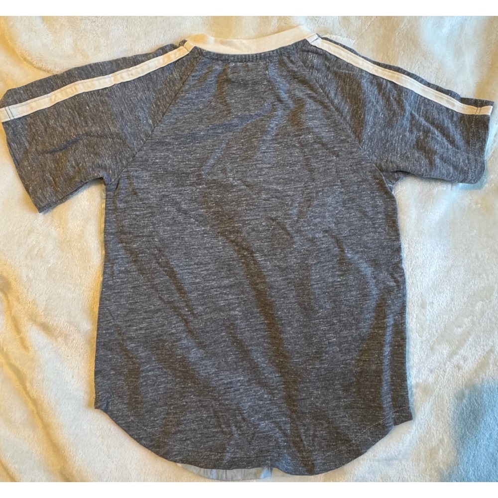 Miki Miette Toddler Boy Raglan Wave Tee Light Blue Grey NWT 3T - Picture 2 of 4